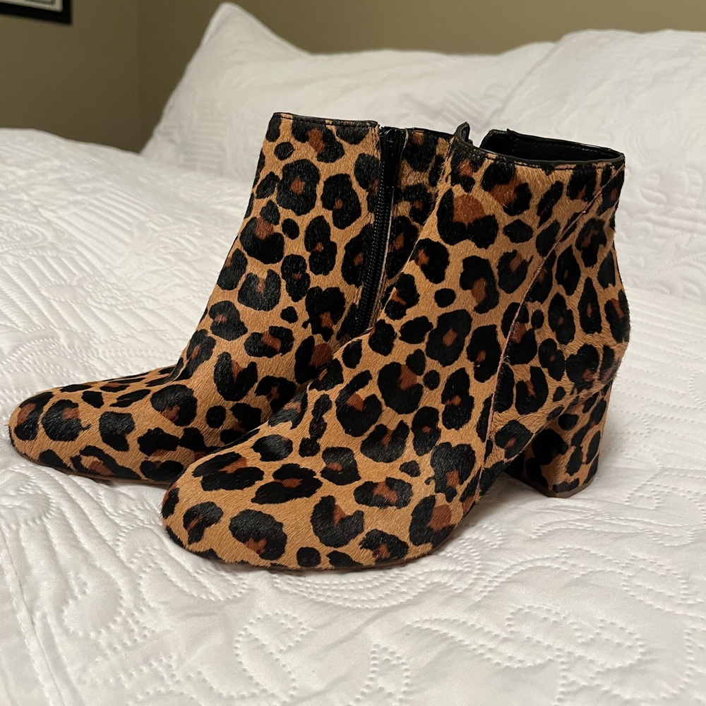 INC cheetah booties